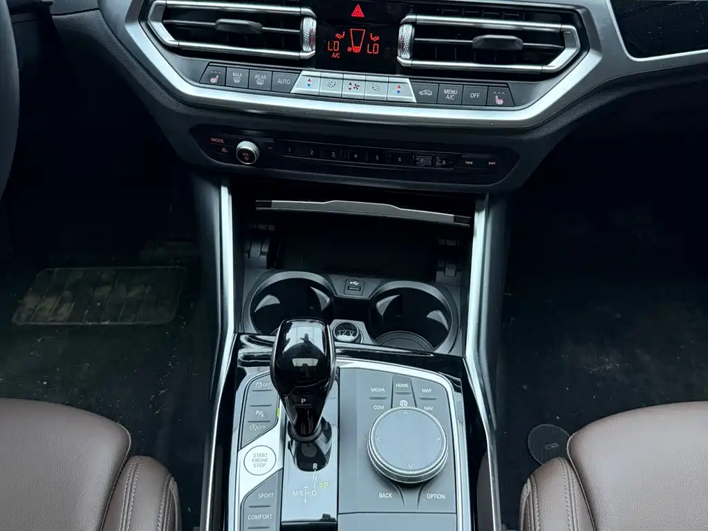 BMW 3 Series 2022 — фото 17