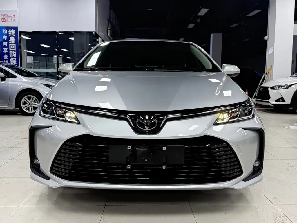 Toyota Corolla 2021 — фото 2