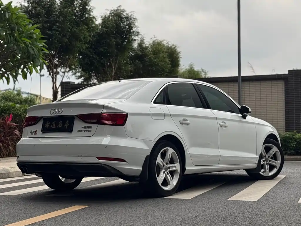 Audi A3 2019 — фото 7