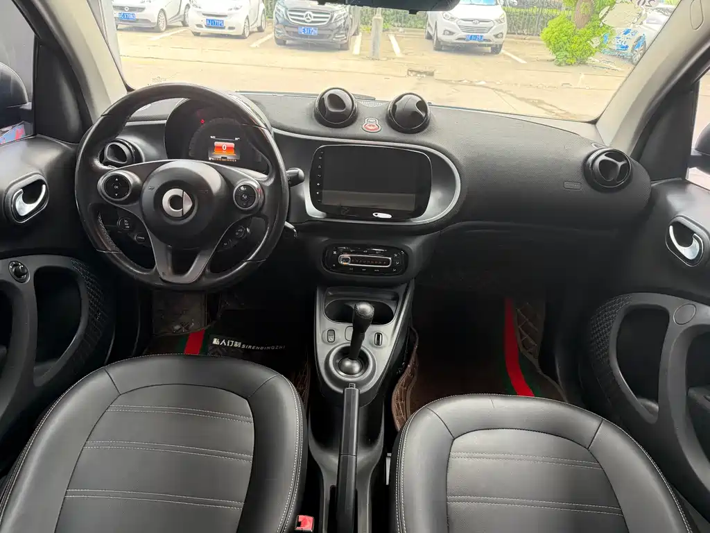 smart fortwo 2017 — фото 8