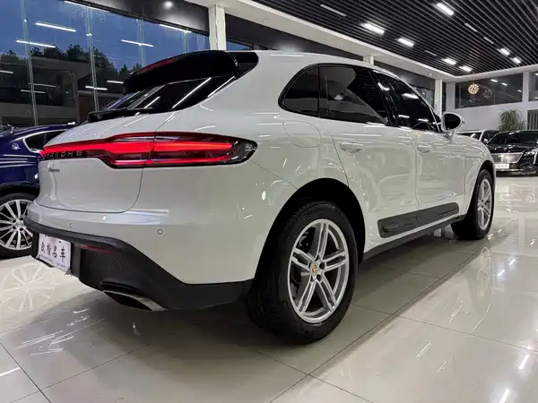 Porsche Macan 2023