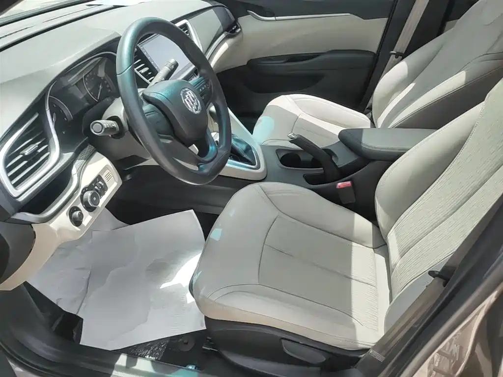 Buick Excelle 2017 — фото 15