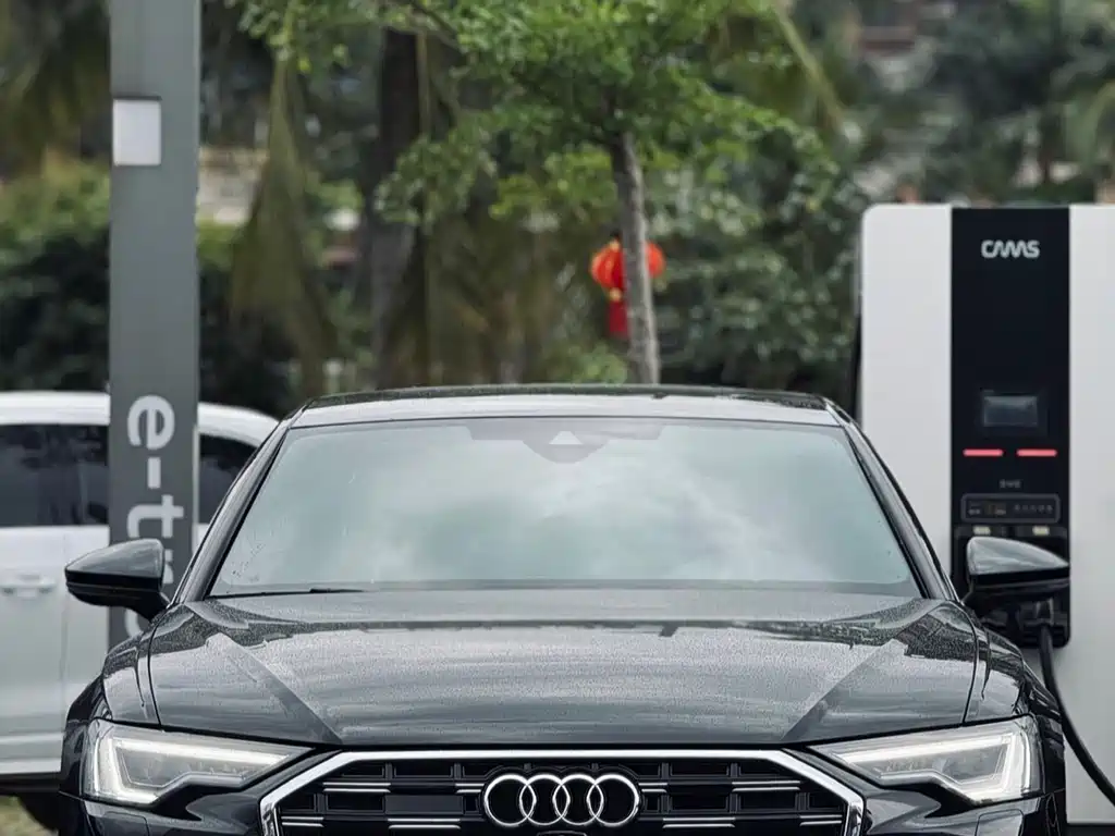 Audi A6L 2025 — фото 2