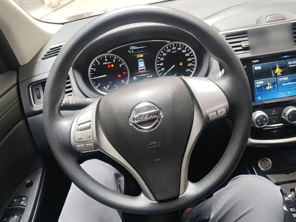 Nissan Tiida 2019 — фото 11