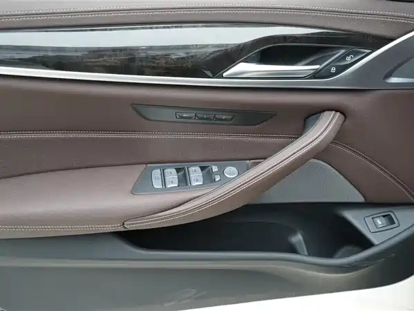 BMW 5 Series 2022