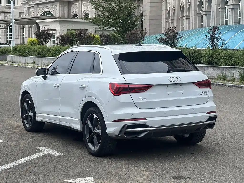 Audi Q3 2023