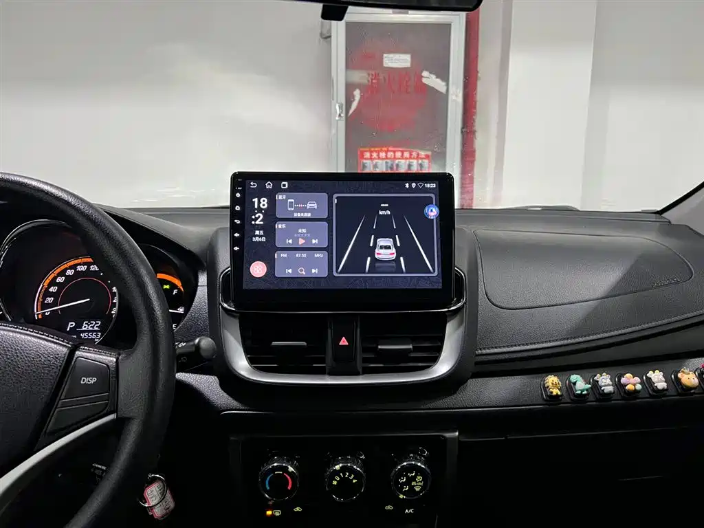 Toyota Yaris L 2022 — фото 14