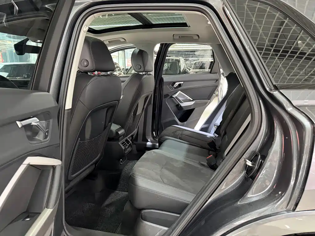 Audi Q3 2023 — фото 10
