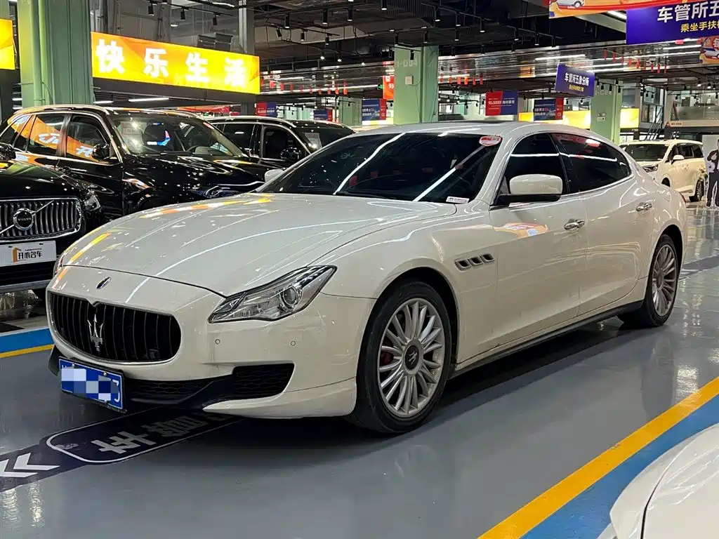 Maserati Quattroporte 2015 — фото 1