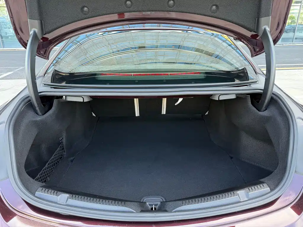 Mercedes-Benz E-Class 2021 — фото 15