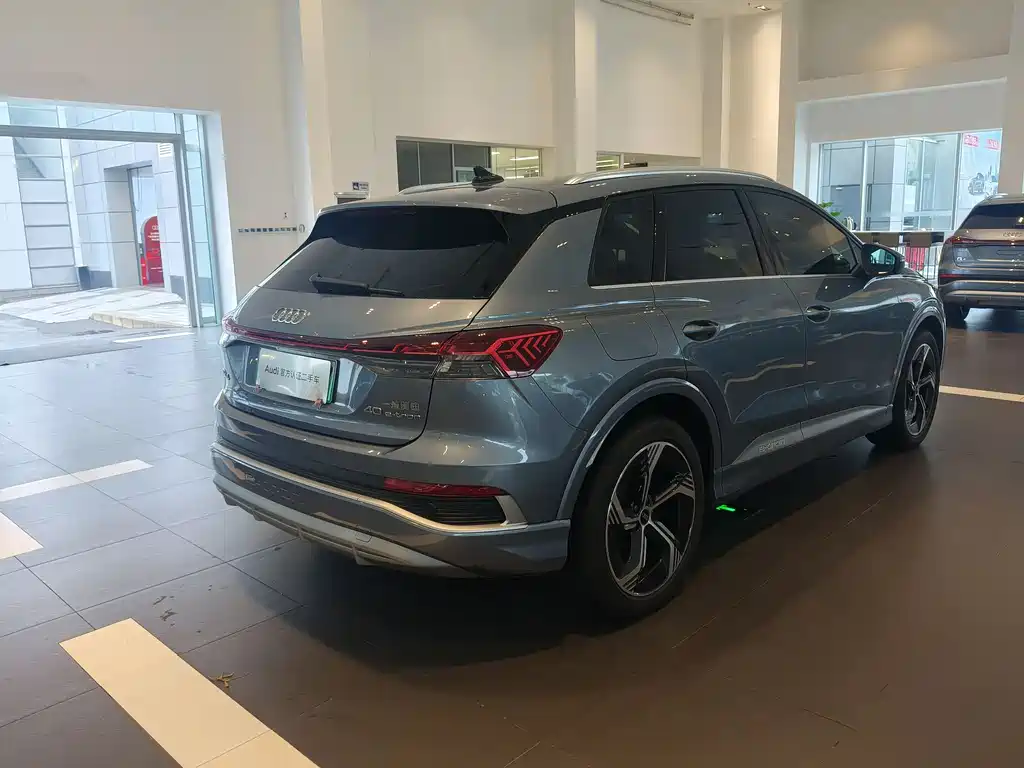 Audi Q4 e-tron 2025