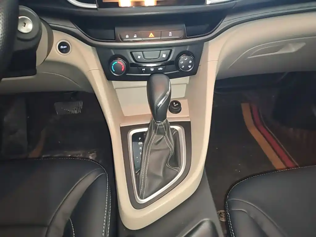 Buick Excelle 2019 — фото 14