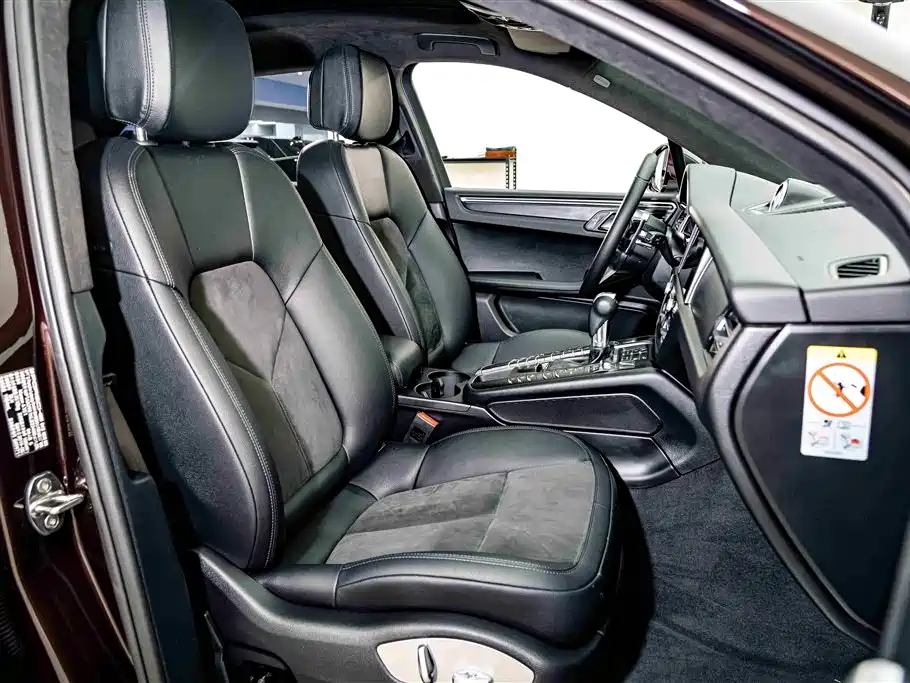 Porsche Macan 2019 — фото 20