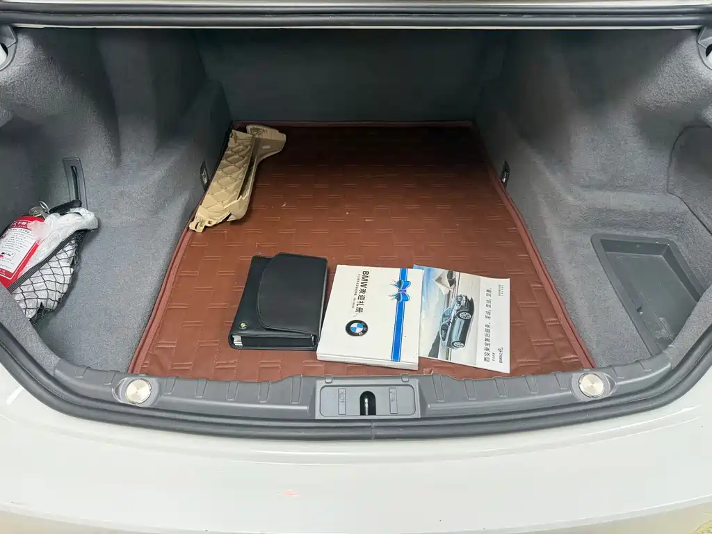 BMW 7 Series 2013 — фото 14