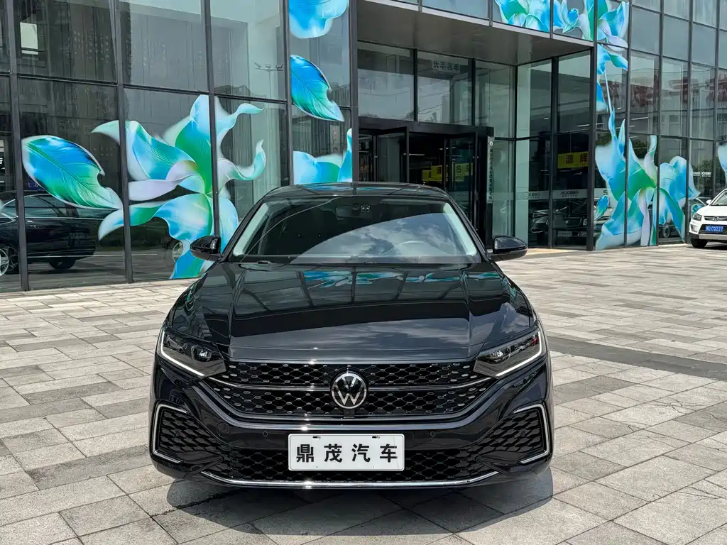 Volkswagen Passat 2024