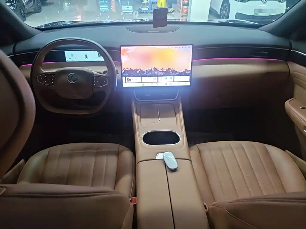 Dongfeng Fengshen L8 2025 — фото 10