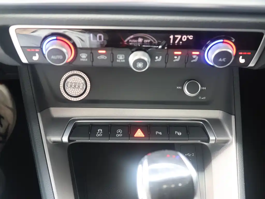 Audi Q3 2022 — фото 12
