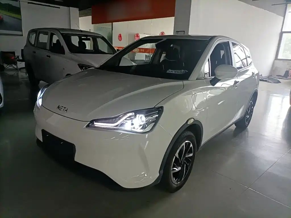 Neta V 2022