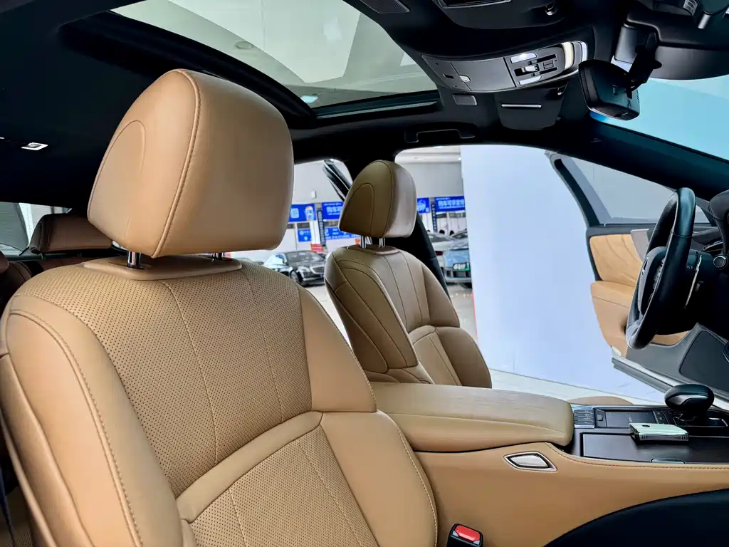 Lexus LS 2022 — фото 17