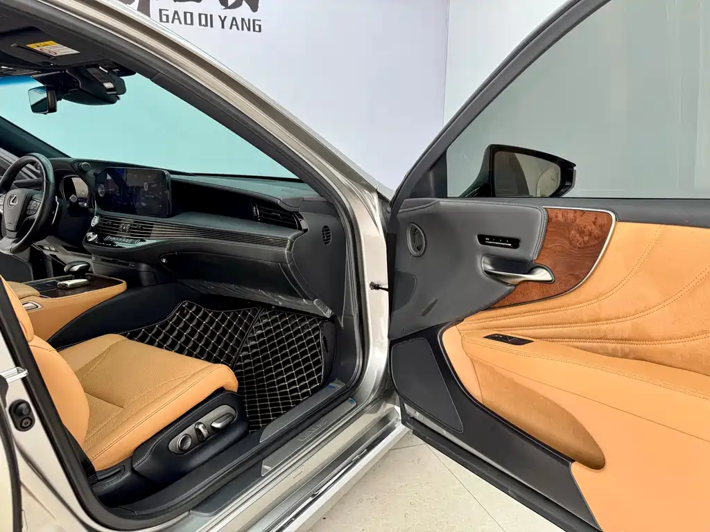 Lexus LS 2022 — фото 15