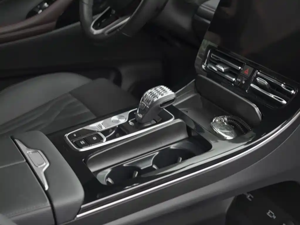 GAC Motor Trumpchi M8 2025 — фото 13