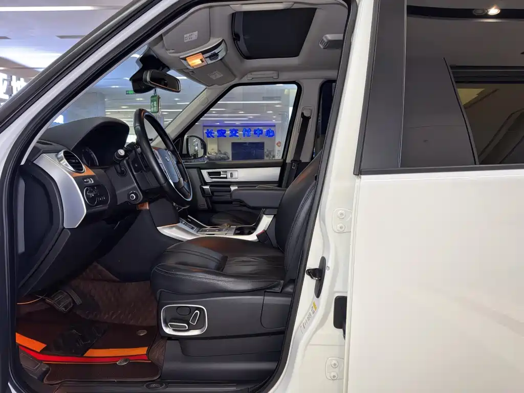 Land Rover Discovery 2016 — фото 8