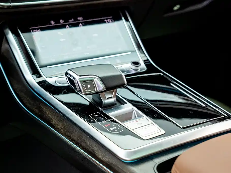 Audi Q7 2023 — фото 15