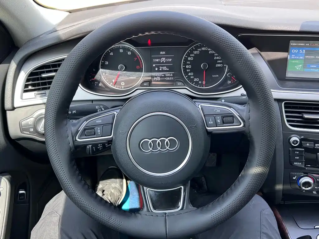 Audi A4L 2016