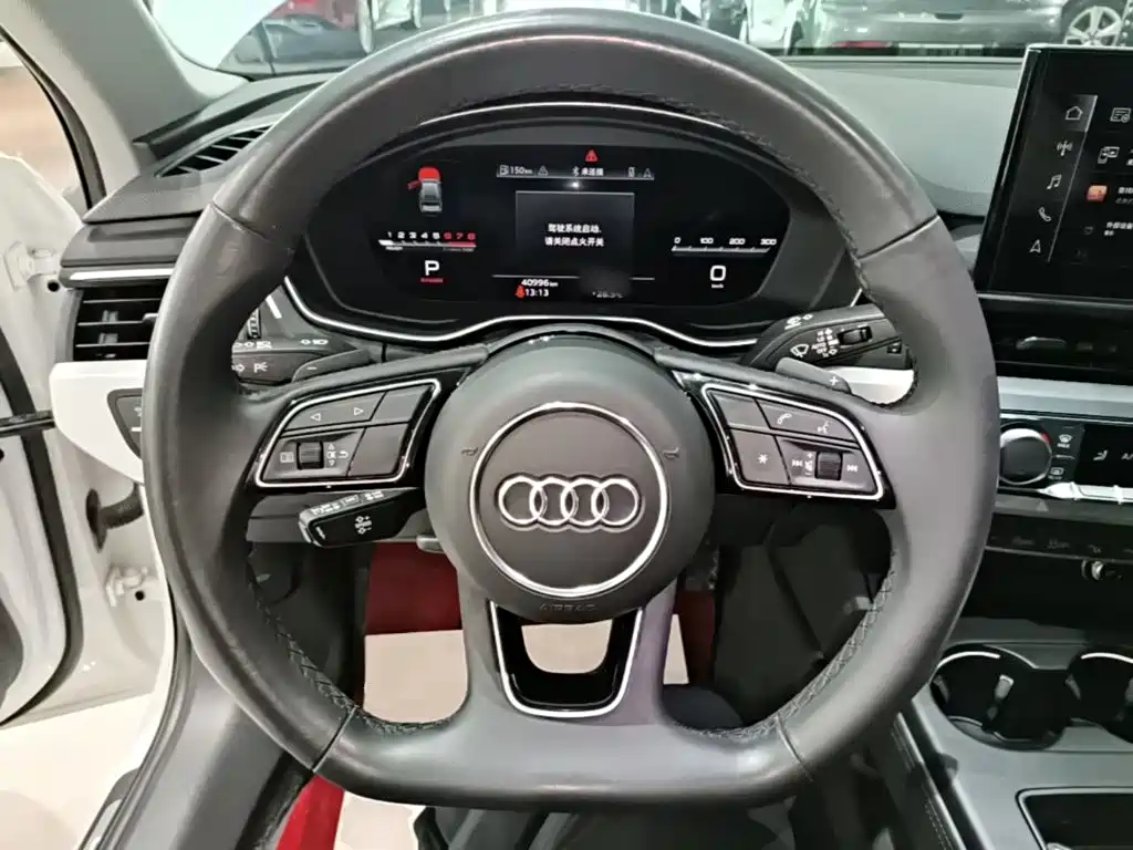 Audi A4L 2023 — фото 11
