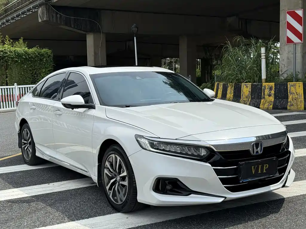 Honda Accord 2023 — фото 1
