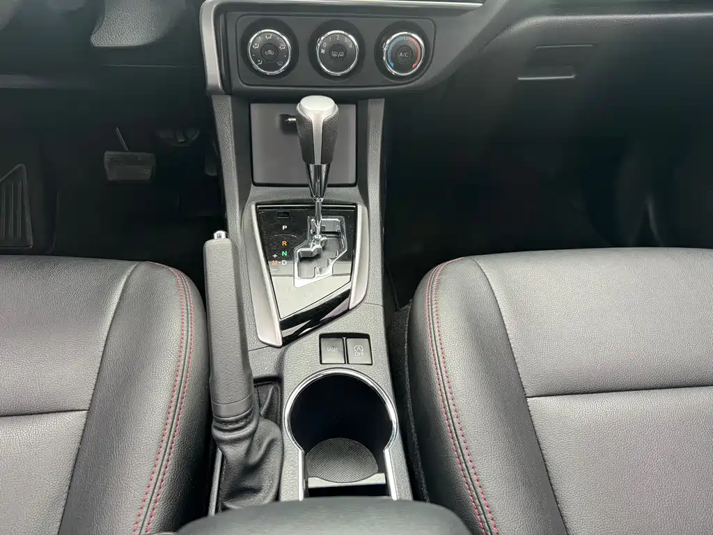 Toyota Corolla 2019 — фото 11