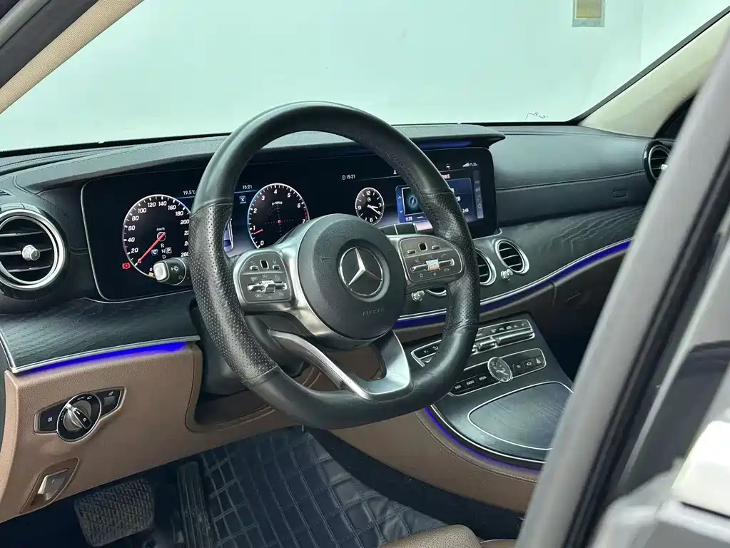 Mercedes-Benz E-Class 2019 — фото 7