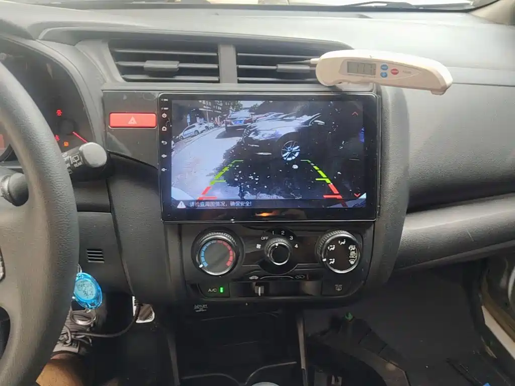 Honda Fit 2015 — фото 13