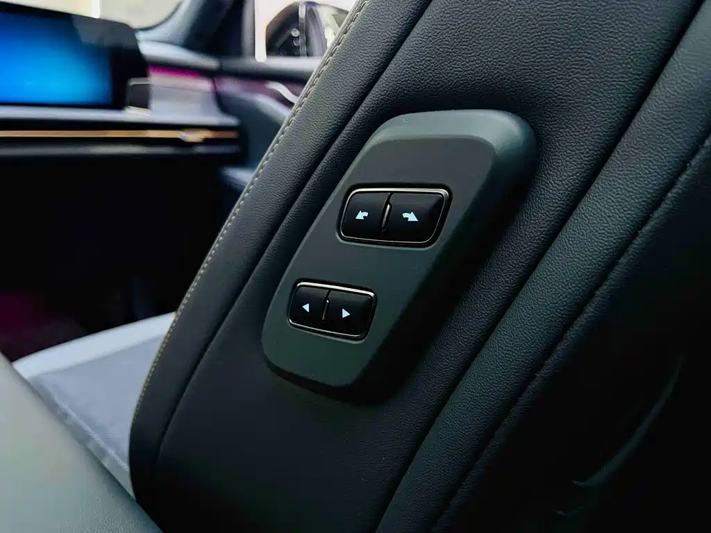 Ford Edge 2024 — фото 10