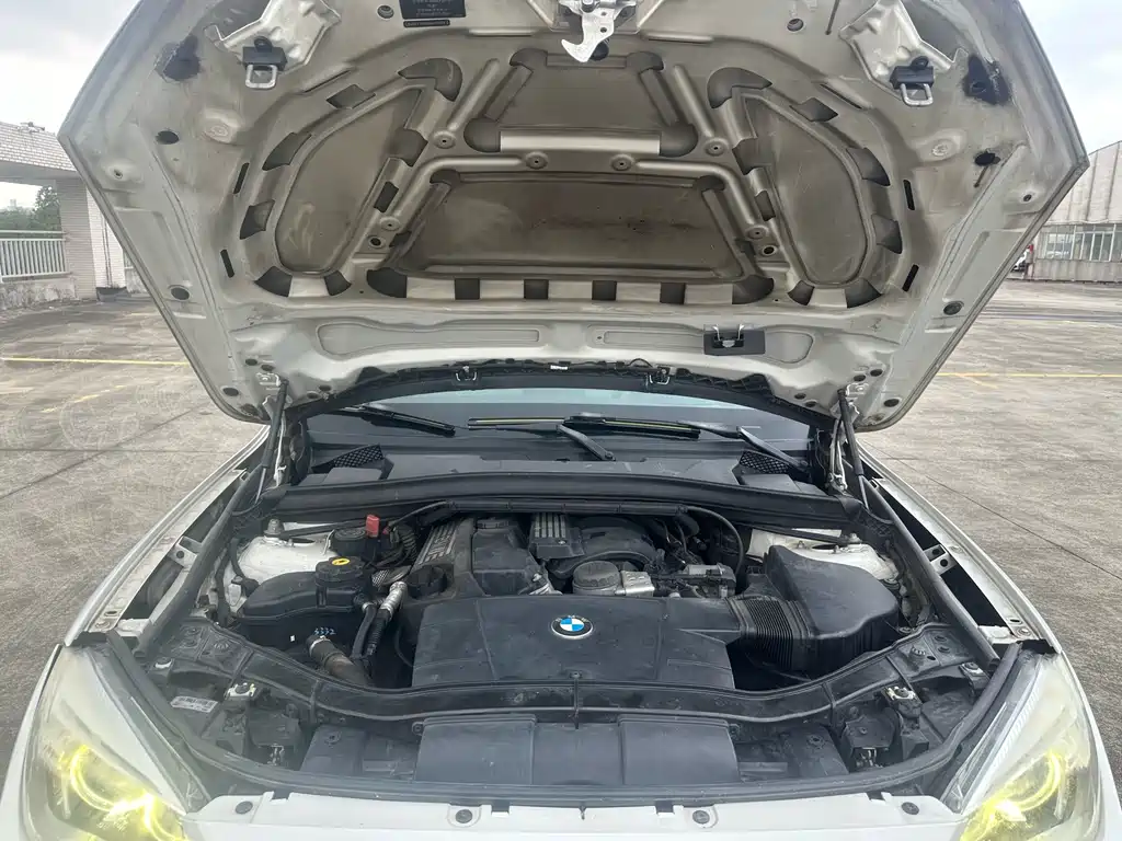 BMW X1 2014 — фото 14
