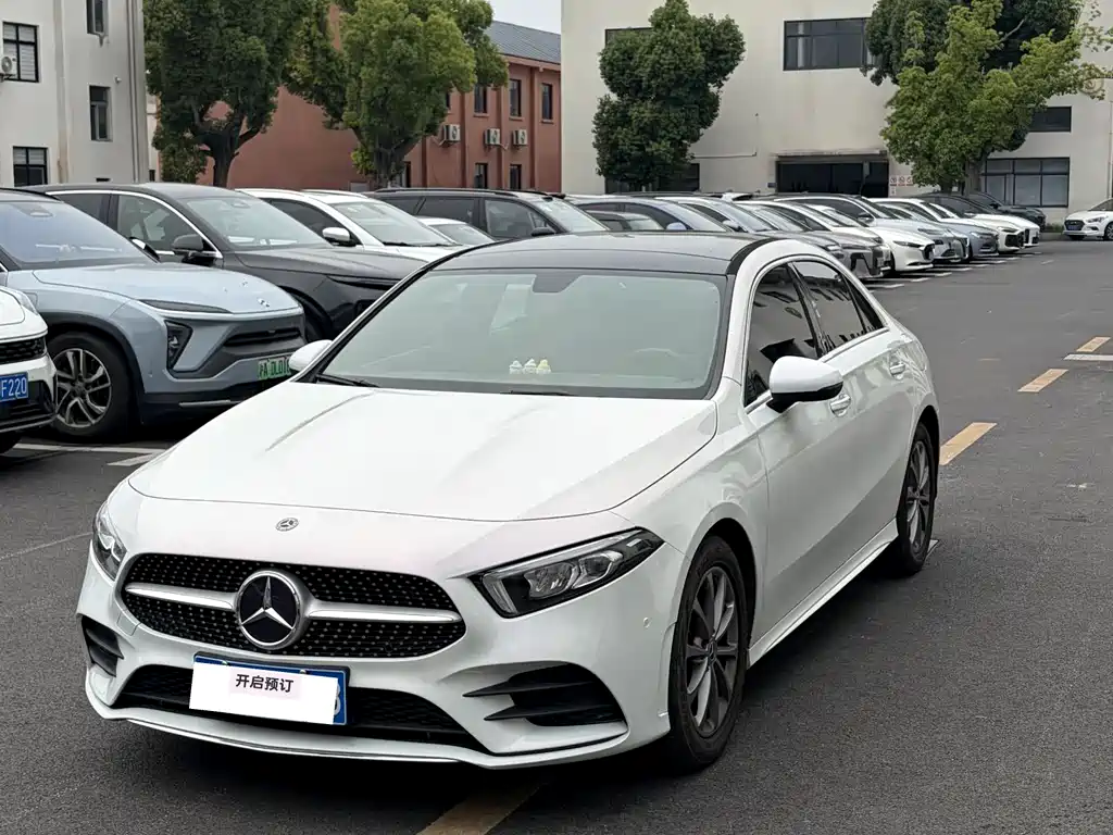 Mercedes-Benz A-Class 2020 — фото 2