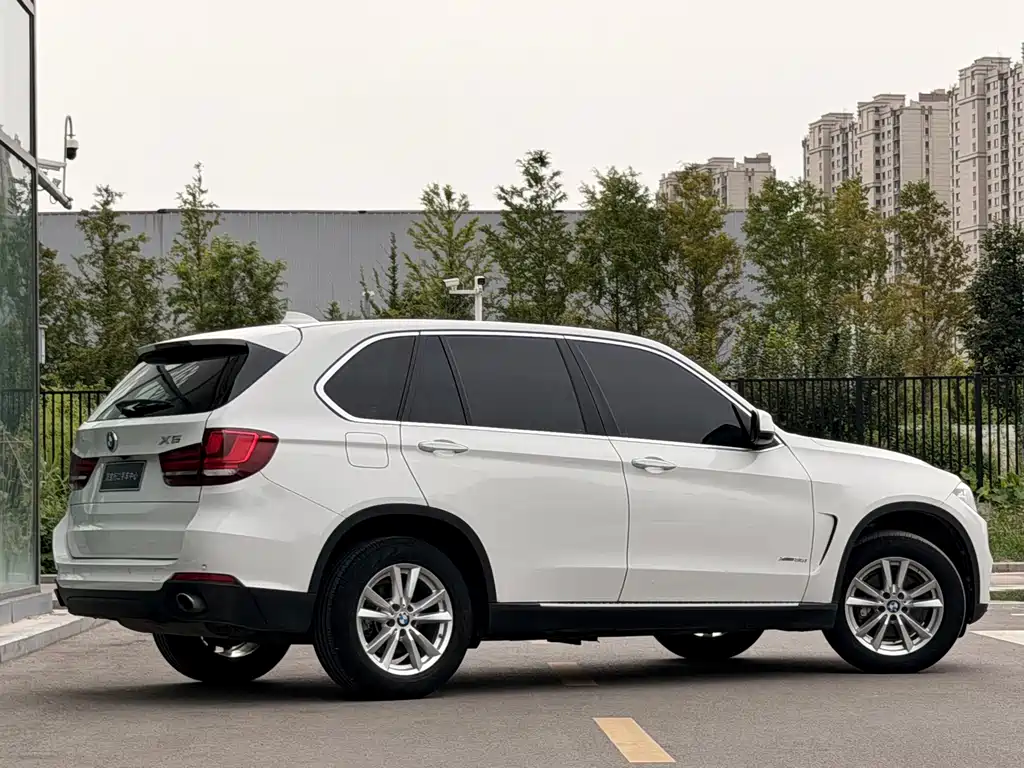 BMW X5 2018 — фото 28
