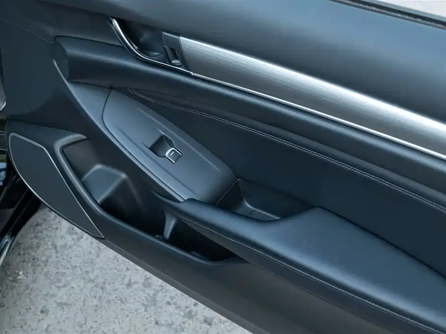 Honda Accord 2020 — фото 40