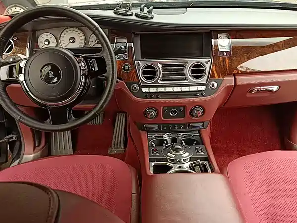 Rolls-Royce Ghost 2012