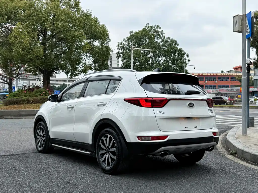 Kia KX5 2017 — фото 5