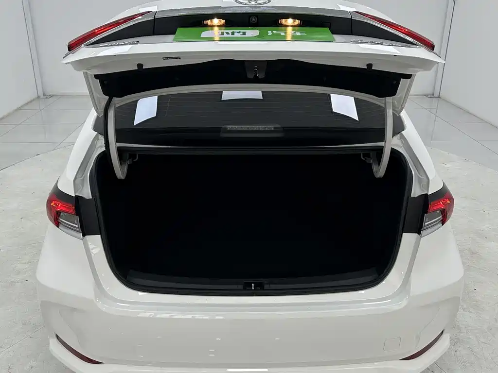 Toyota Corolla 2021 — фото 15