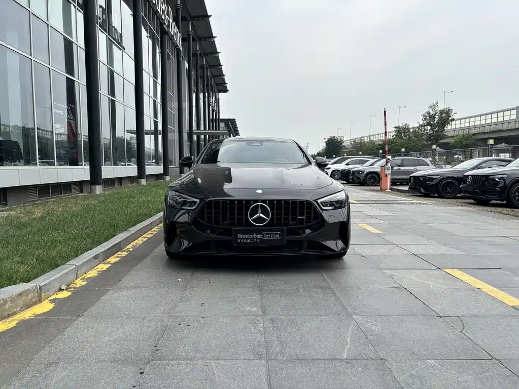 Mercedes-Benz AMG GT 2025 — фото 2