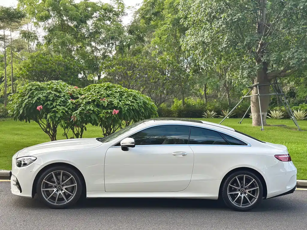 Mercedes-Benz E-Class 2024