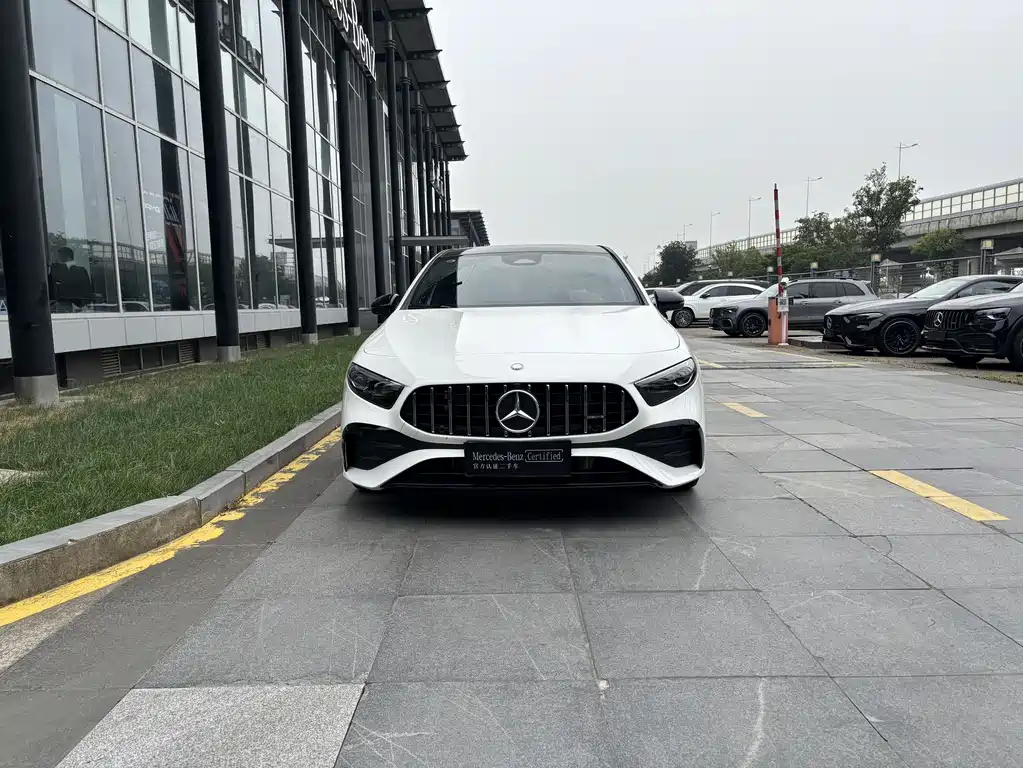 Mercedes-Benz A-Class AMG 2025 — фото 2