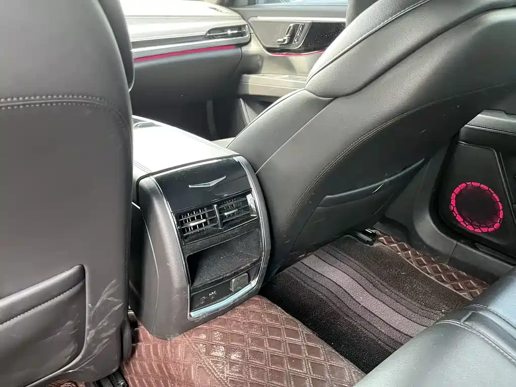 Cadillac CT6 2023 — фото 10