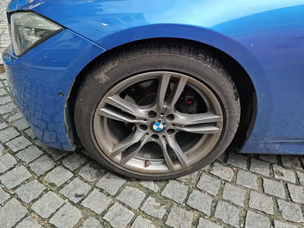 BMW 3 Series 2019 — фото 23