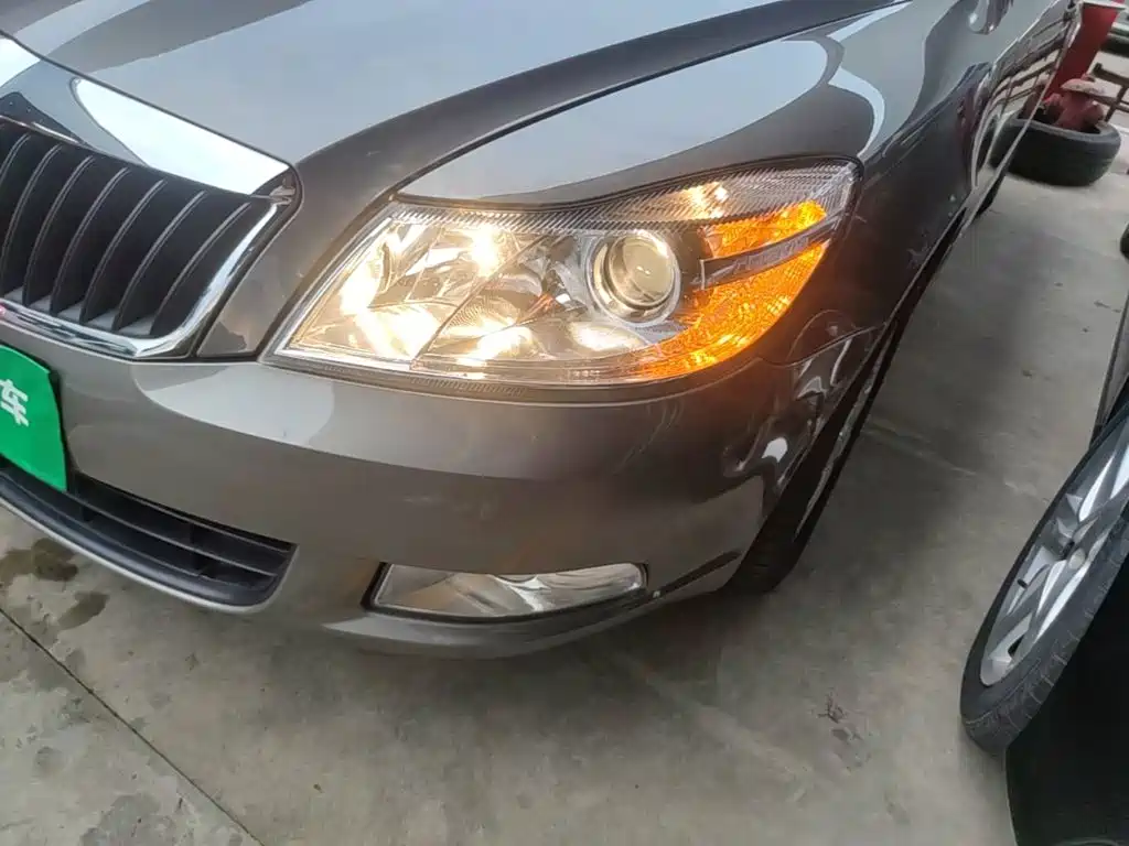 Skoda Octavia 2015 — фото 24