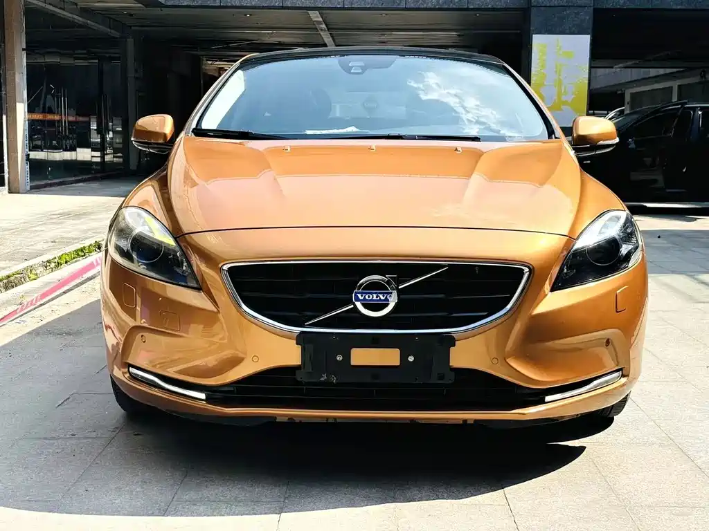 Volvo V40 2013 — фото 2
