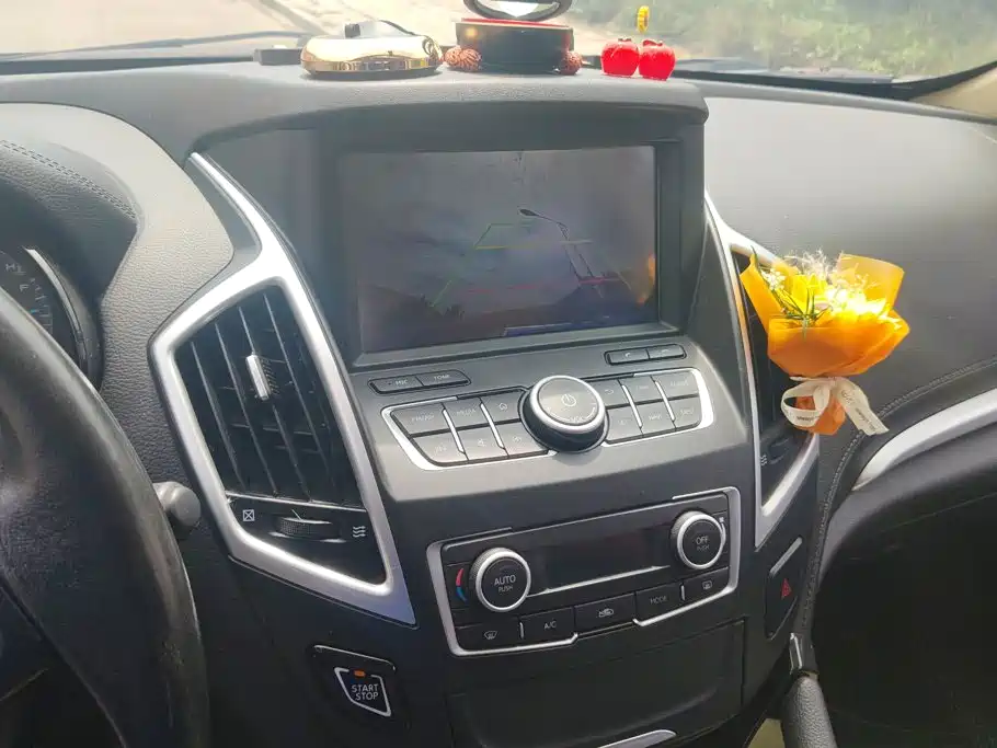 Dongfeng Fengshen AX7 2015 — фото 13