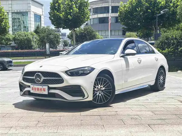 Mercedes-Benz C-Class 2025